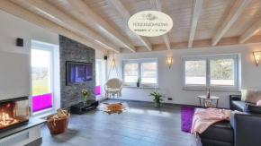 Moderne Fewo mit Fasssauna und Kamin im ländl. Allgäu